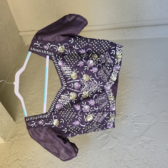 Purple lehenga NEGOTIABLE - Picture 5 of 9